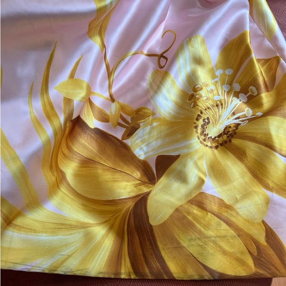 Dennis Basso Handmade in New York City Gown. New. - Picture 15 of 16